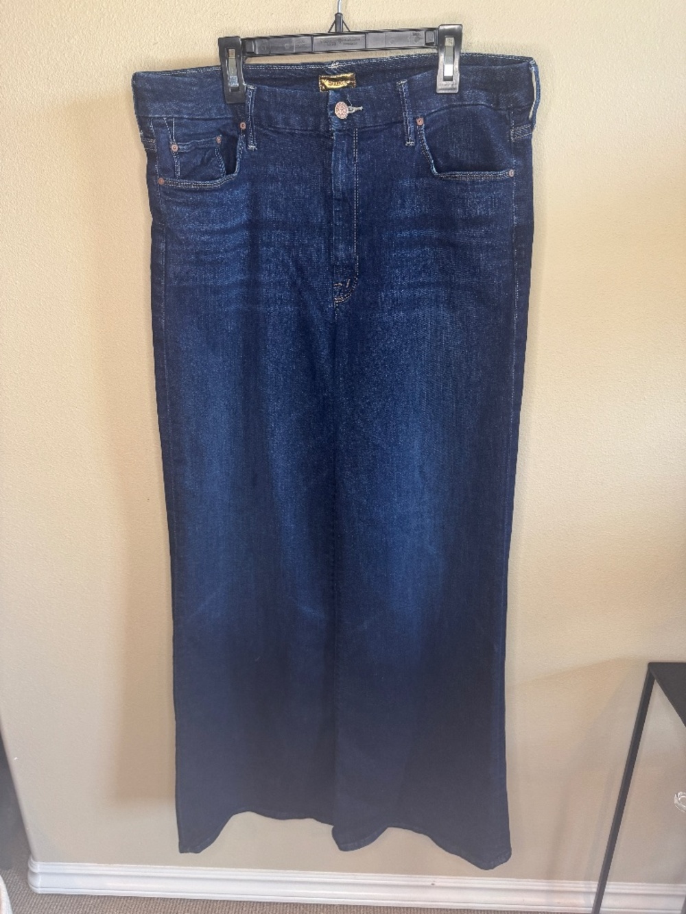 Mother Jeans. The Roller Sneak. Size 34. Dark Wash